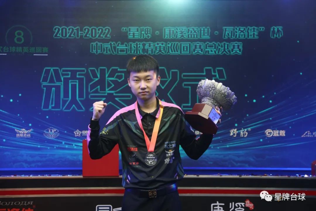 供了巨大空 供了巨大空