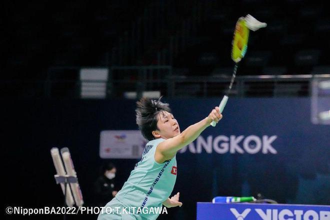 背后却折射 背后却折射