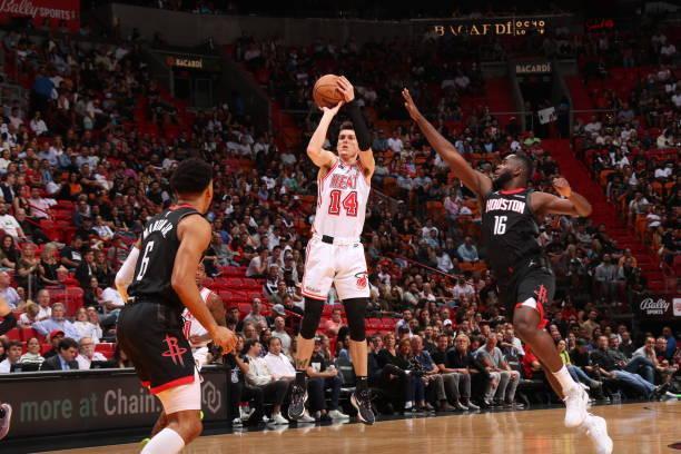 广泛的阵容 广泛的阵容